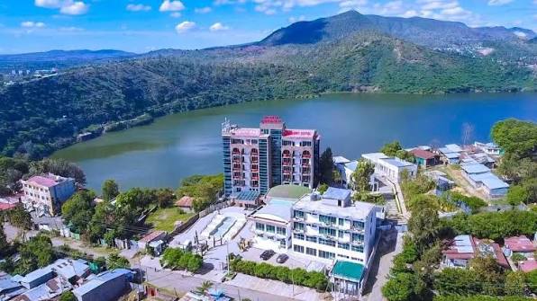 ውሃ ዳር የተከፈተው አዲሱ መዝናኛ…/እሁድን 1 ላይ/